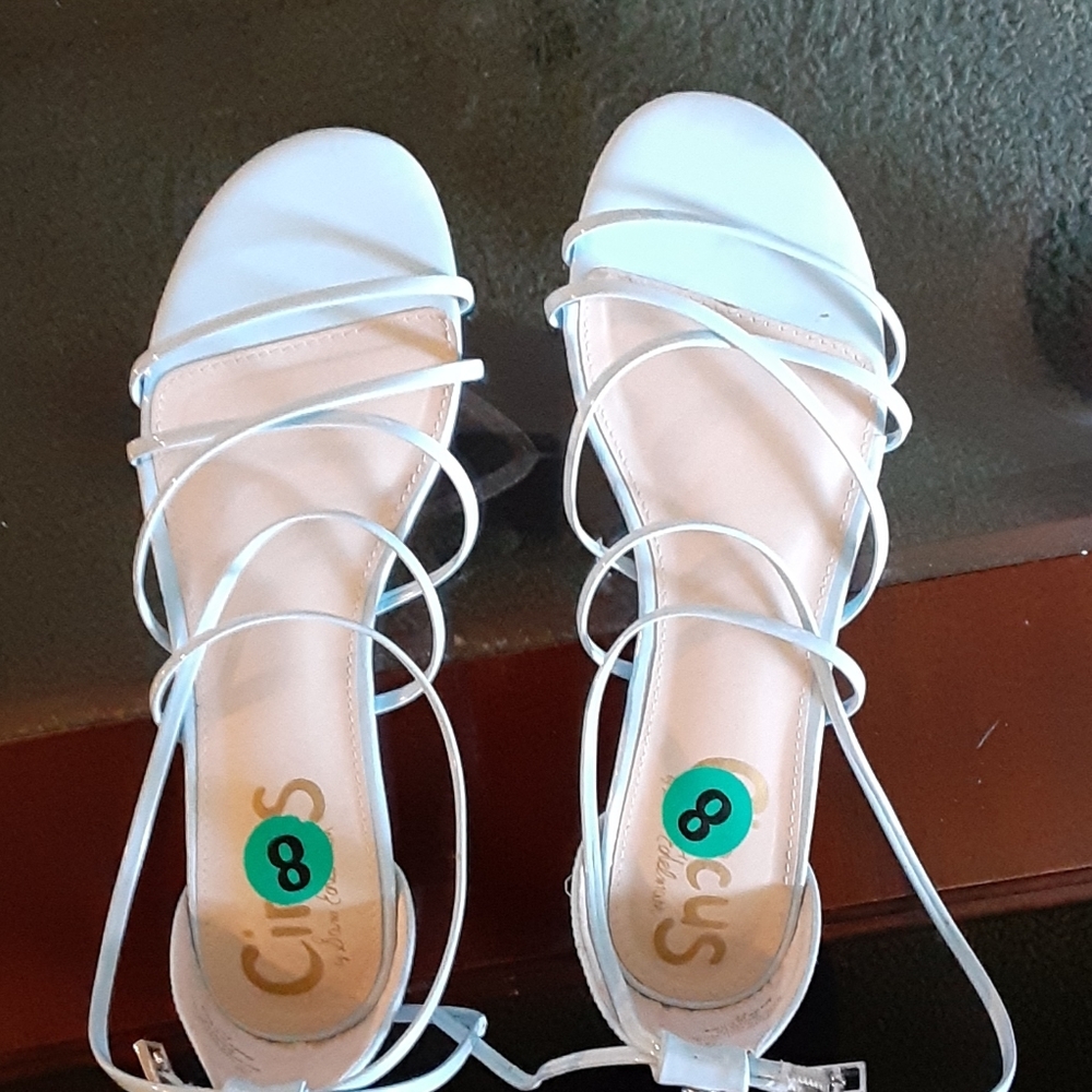 Circus by Sam Edelman strappy sandal size  8